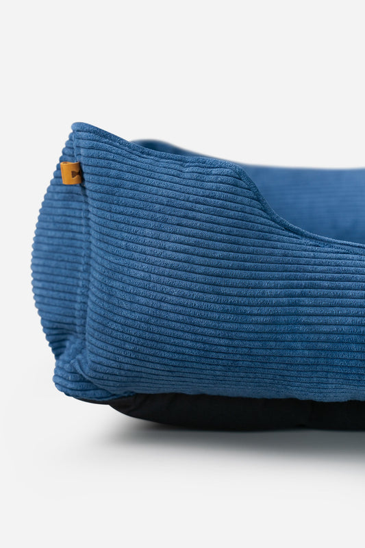 Chester & Lee | Fancy Corduroy Sleeper Dog Bed