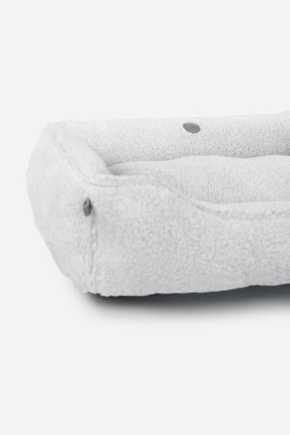 Chester & Lee | Furry Sleeper Dog Bed Gray