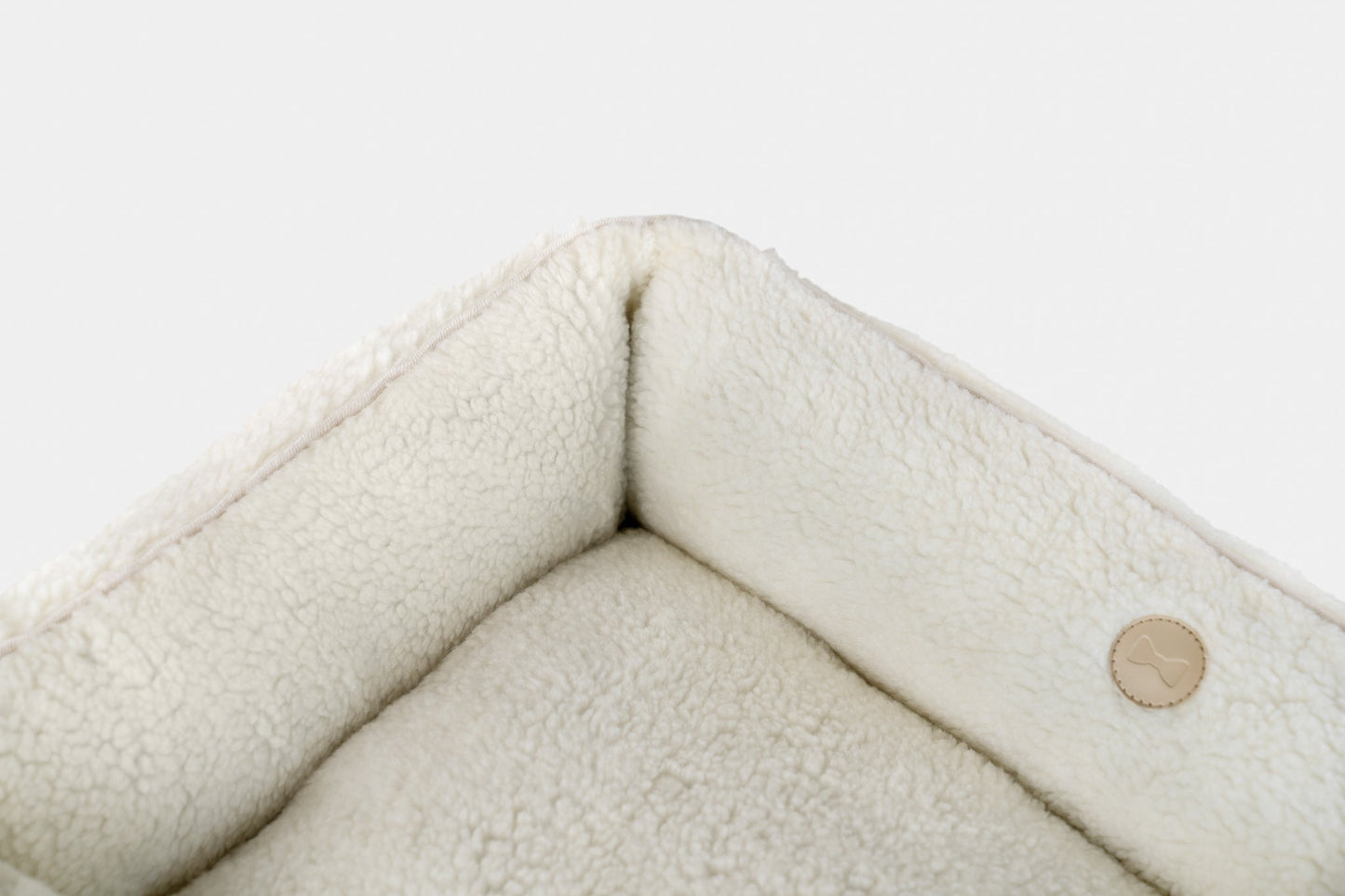 Chester & Lee | Furry Sleeper Dog Bed Beige