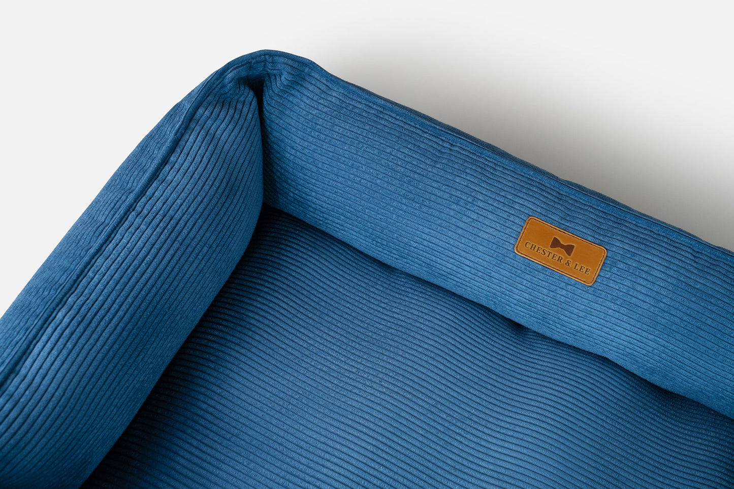 Chester & Lee | Fancy Corduroy Sleeper Dog Bed