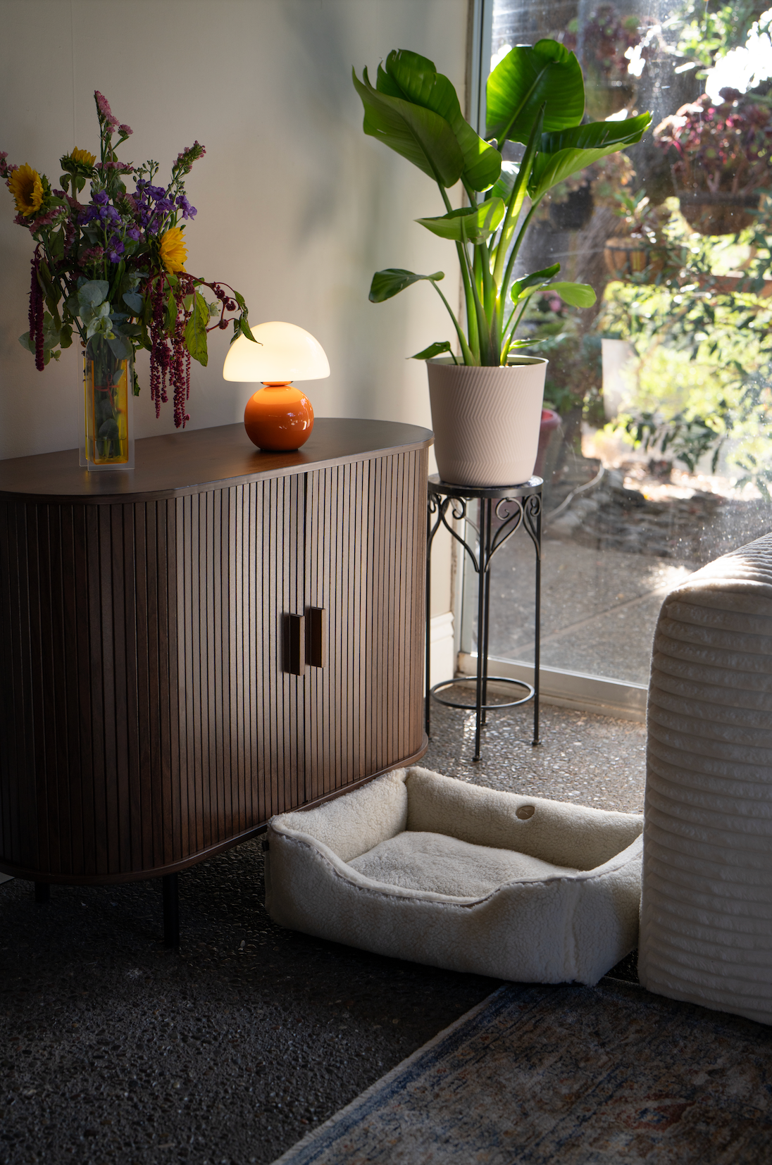 Chester & Lee | Furry Sleeper Dog Bed Beige